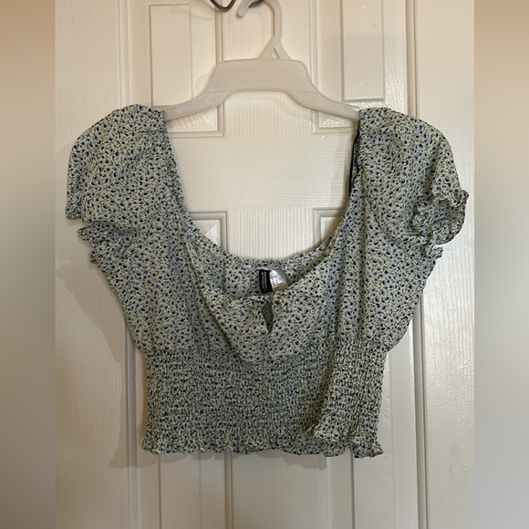 Crop Top Bundle - Picture 1 of 2